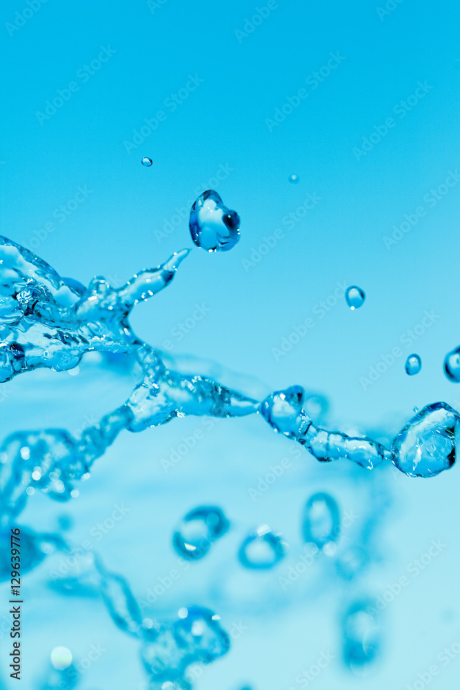 跳ねる水 Stock 写真 Adobe Stock