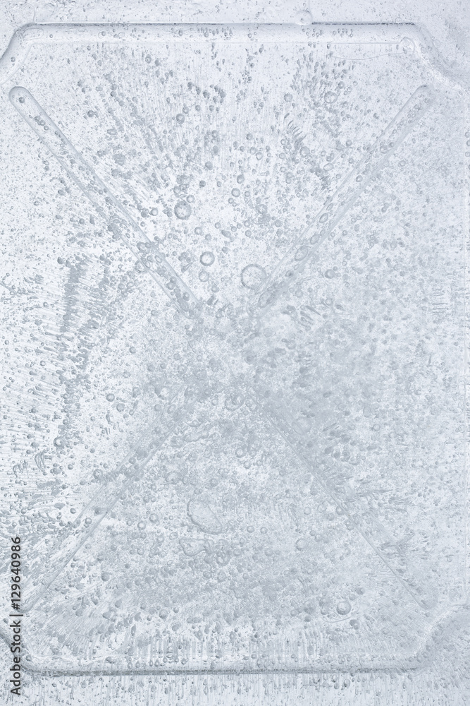 Fototapeta premium 氷に閉じ込められた泡