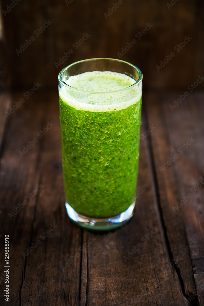 Freshly Made Healthy Green Smoothie Freshly Made Healthy Green Smoothie