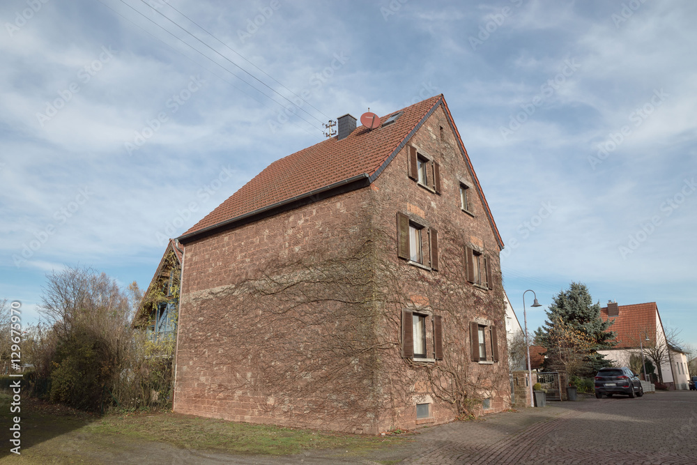 Haus-Steinhaus