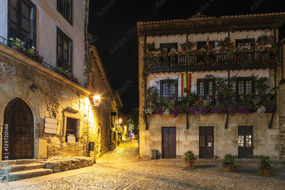 Santillana Del Mar. Santander.She is known popularly by the nickname of villa of three lies, since it neither is holy, not trowel, does not even have sea.                       