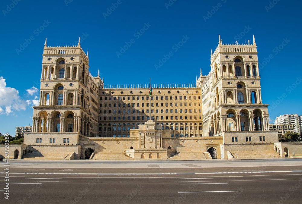 Obraz premium Government house of Azerbaijan in Baku, Azerbaijan.