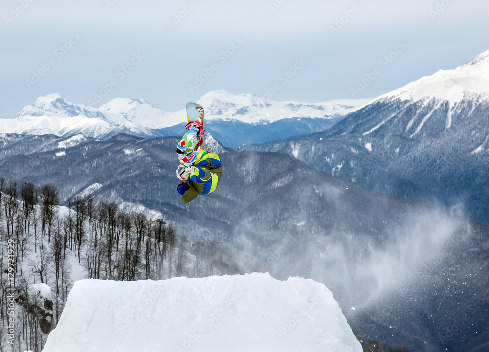 Snowboarder in mountain