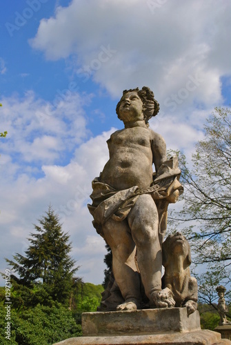 Barokowa rzeźba parkowa