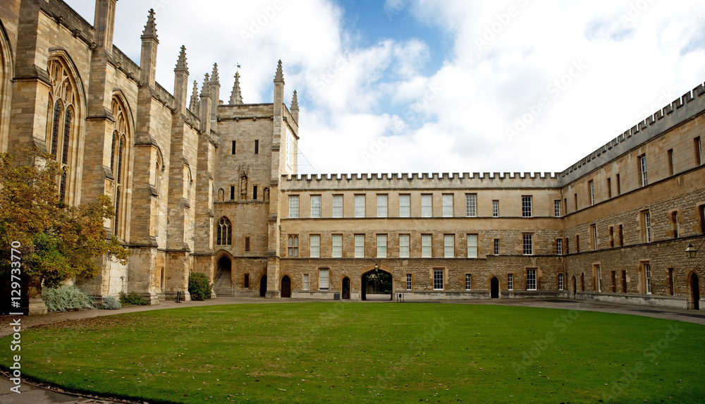 New College Courtyard, Oxford, UK