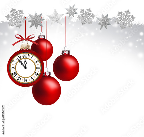 Weihnachtliche Dekoration mit Uhr