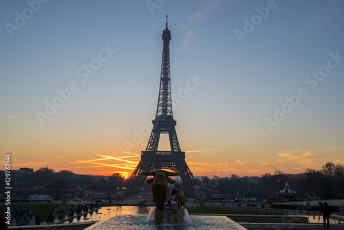 The Eiffel tower at sunrise in Paris France © Netfalls