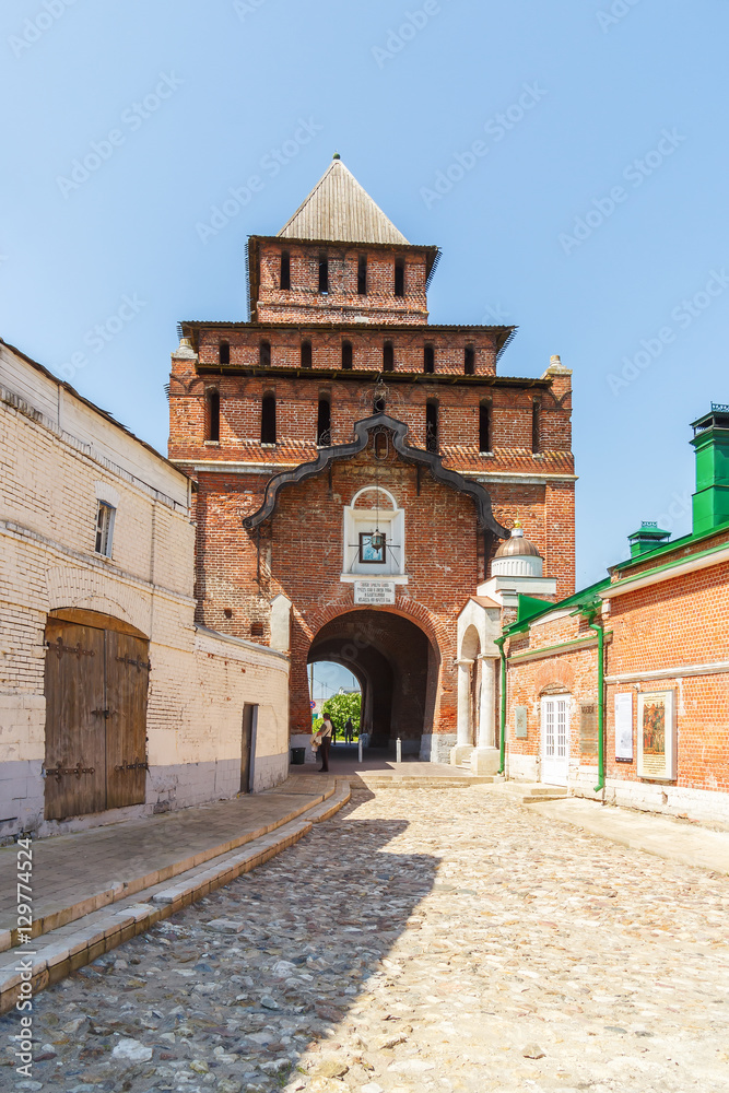 Fototapeta premium Пятницкие ворота Коломенского кремля, Россия