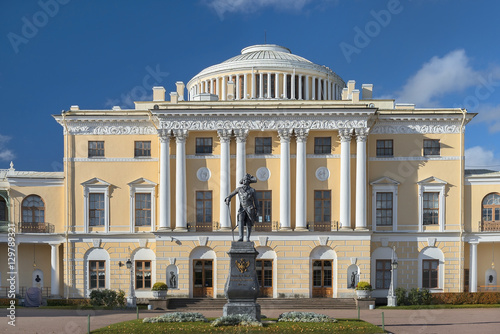 monument to Paul I and Pavlovsk Palace, Pavlovsk, Saint Petersburg, Russia