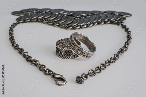 Coin Jewelry in Shape of Heart with Wedding Rings