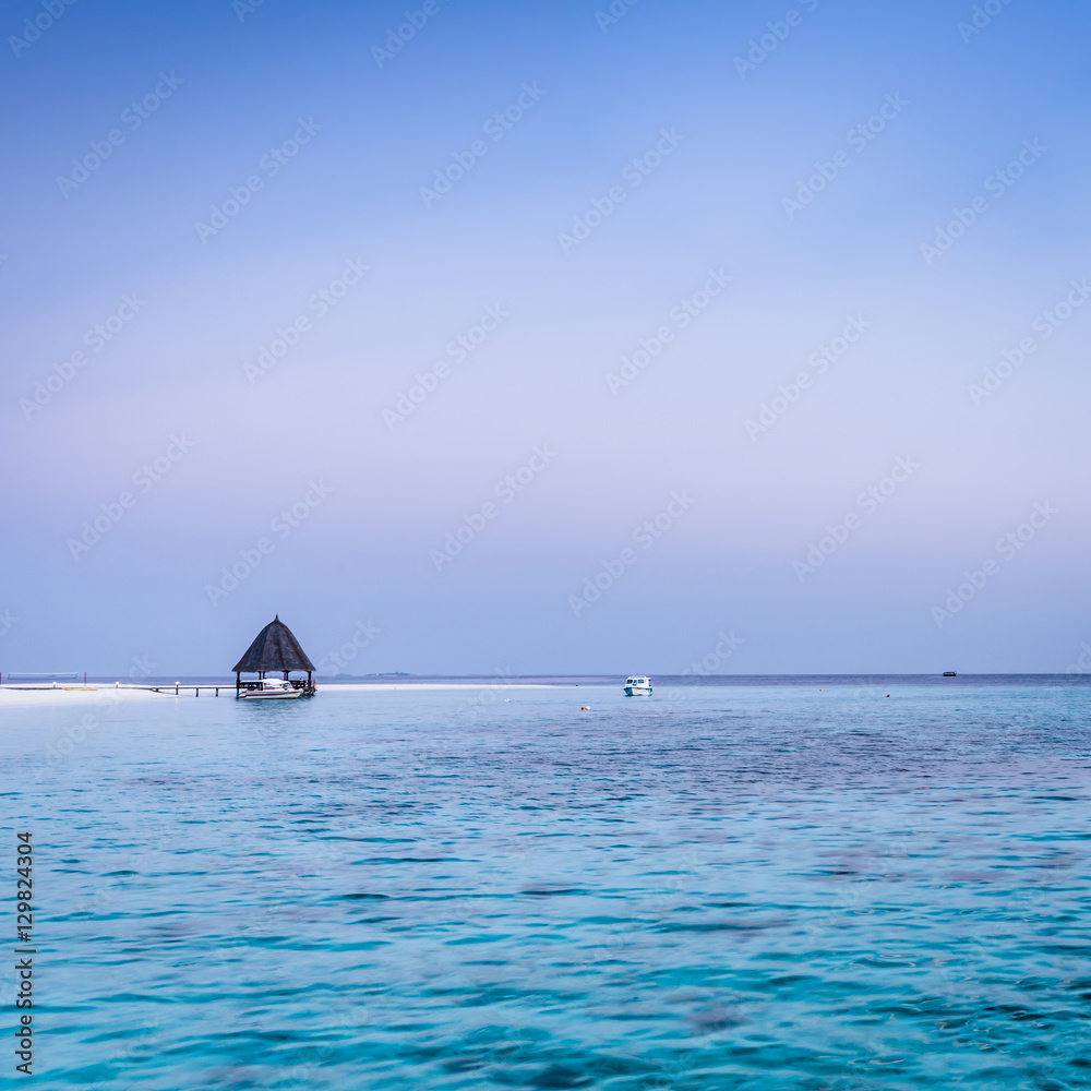 Obraz premium Sunset over the ocean. Angaga.