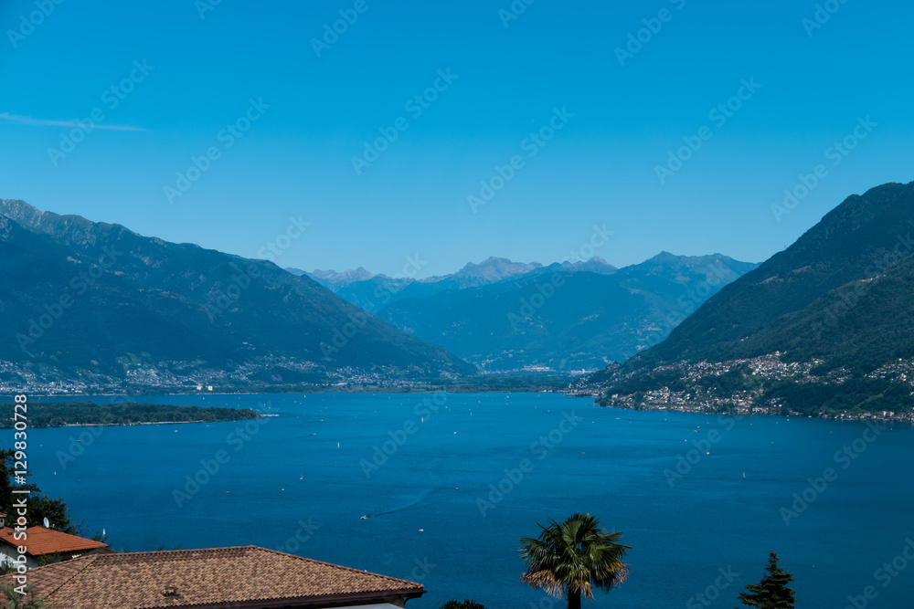 Obraz premium Mountains and lake in Switzerland