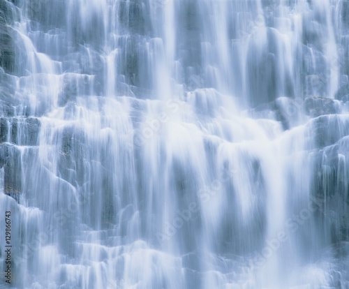 Waterfall close-up © moodboard