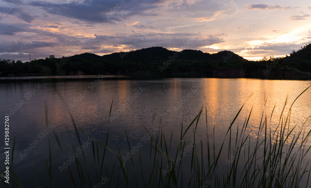 Reflection sunset on lake