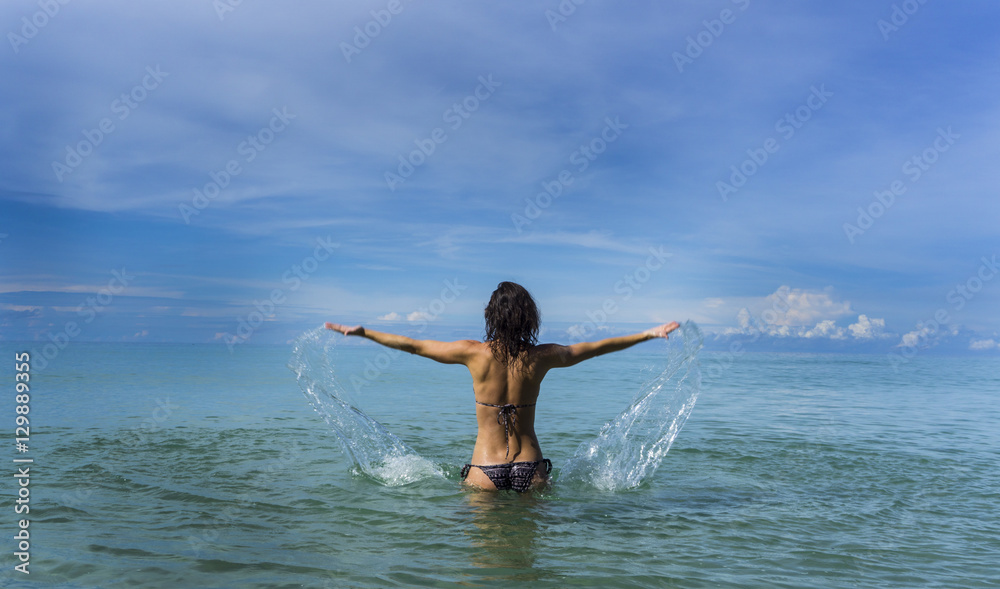 girl in the beach girl in the beach