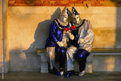 Canvas-taulu Couple dressed in masks and costumes taking part in Carnival, Venice Carnival, V