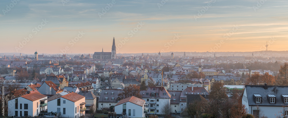 Regensburg bei Sonnenuntergang im Winter