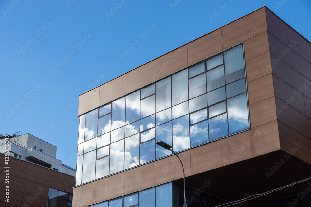 Obraz premium Exterior of a modern office building