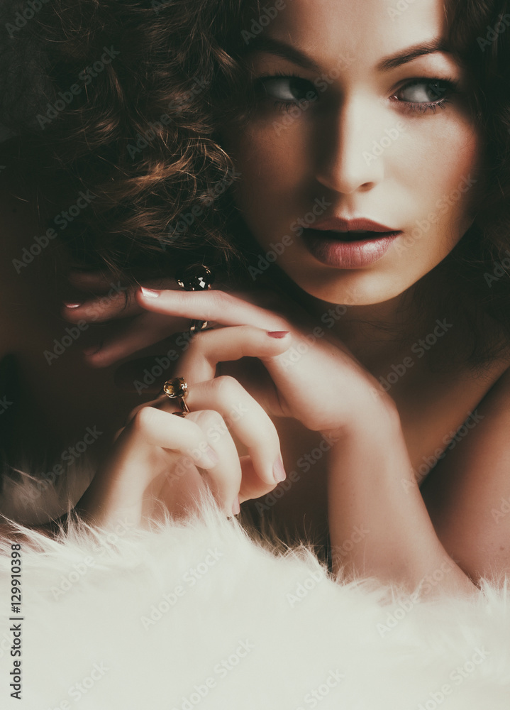 Obraz premium Jewelry and Beauty