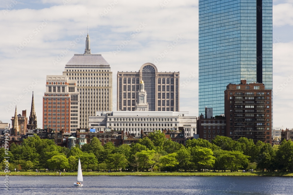 The John Hancock Tower and city skyline across the Charles River, Boston,  Massachusetts, USA Stock Photo