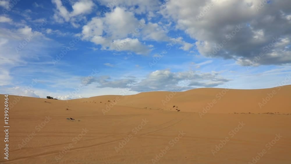 Panoramic video shot of white sand dunes near Mui Ne place, Vietnam
Panoramic video shot of white sand dunes near Mui Ne place, Vietnam