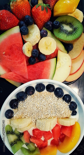 Fruit salad whit oats