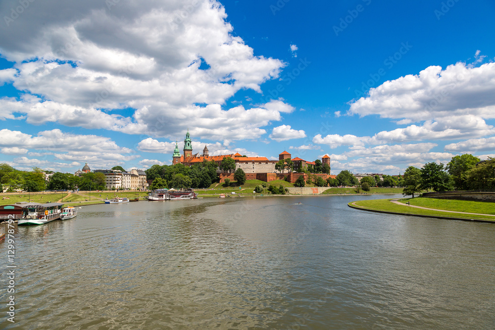 Fototapeta premium Wawel royal castle in Krakow