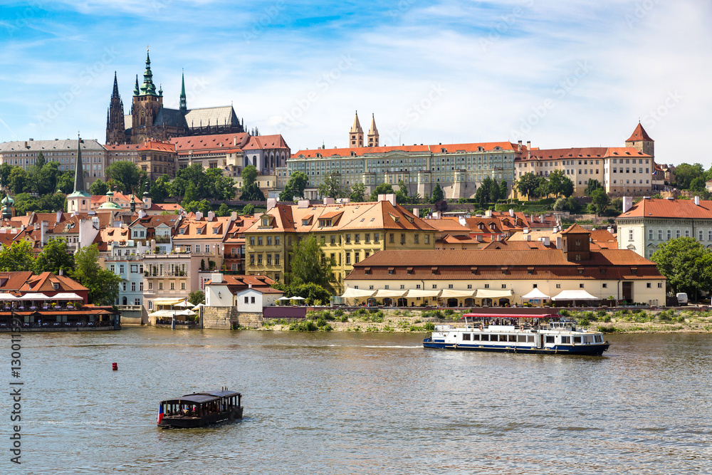 Obraz premium Panoramic view of Prague