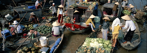 Floating market of Cai Rang, Can Tho, Mekong Delta, Vietnam 