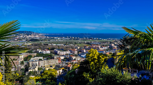 Baie de Cannes vue des hauteur de Mandelieu. photo