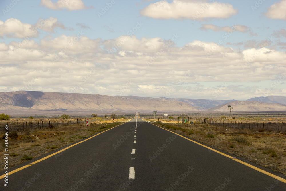 Straße durch die Karoo Wüste, Südafrika