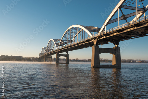 Fototapeta Naklejka Na Ścianę i Meble -  Centennial Bridge Crosses the Mississippi River