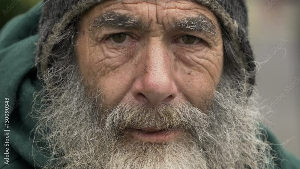 old man portrait: elderly man in the city old man portrait: elderly man in the city