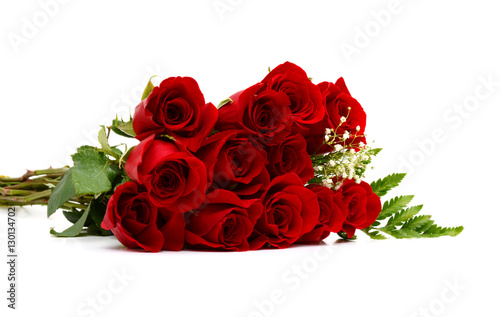 Fototapeta Naklejka Na Ścianę i Meble -  red rose bouquet isolated on white background