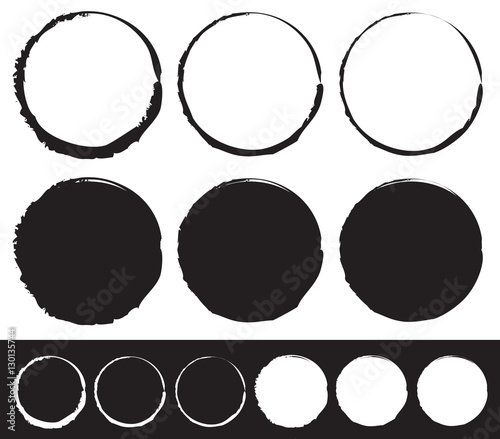 Grungy circle element set - Circles with smudged, smeared paint