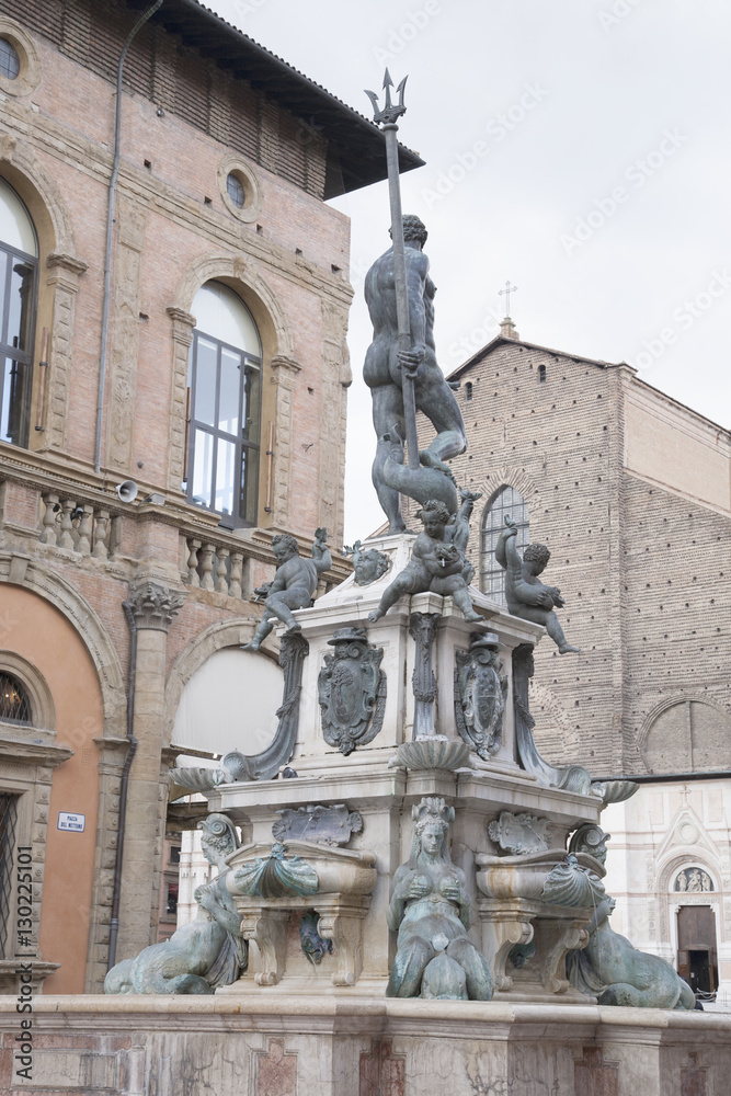 Fountain of Neptune, Bologna