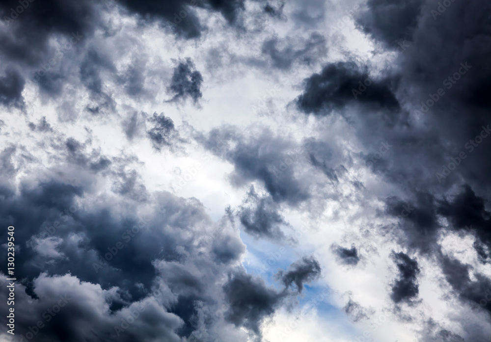 Obraz premium Dramatic Clouds Background
