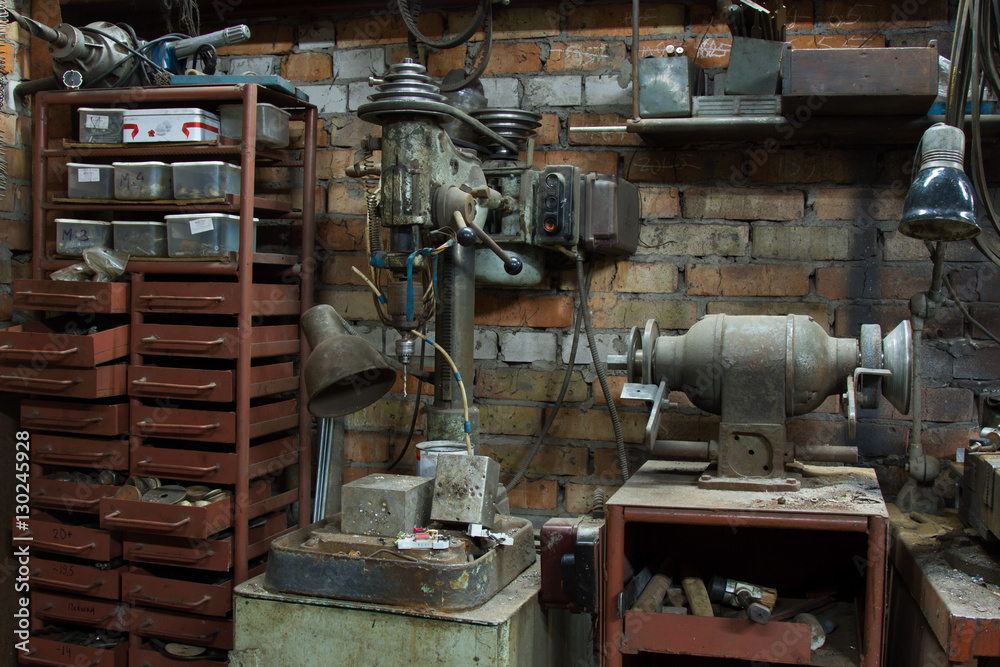 Electrical grinding machine (bench grinder) Electrical grinding machine (bench grinder)