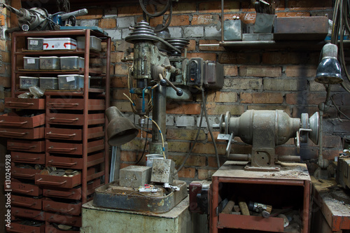 Electrical grinding machine (bench grinder)