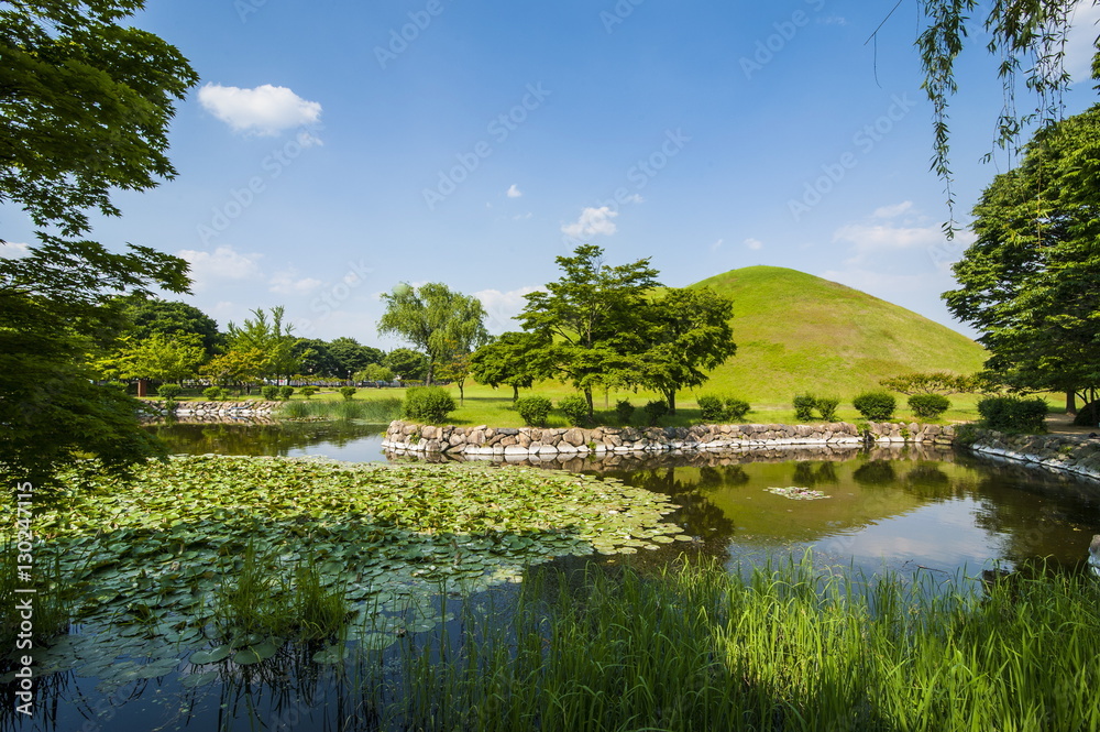 Tumuli park with its tombs from the Shilla monarchs, Gyeongju, South Korea Tumuli park with its tombs from the Shilla monarchs, Gyeongju, South Korea