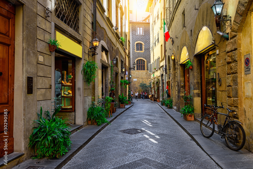 Fototapeta Wąska przytulna ulica w Florencja, Tuscany. Włochy