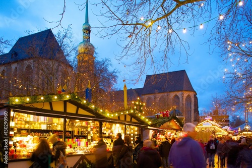 St. Reinoldi Church and Christmas Market at dusk, Dortmund, North Rhine-Westphalia, Germany