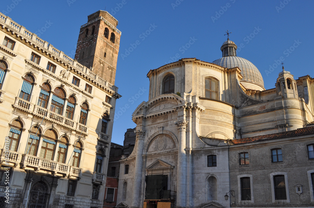 Fototapeta premium View of the city of Venice