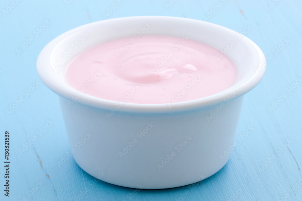 strawberry yogurt strawberry yogurt