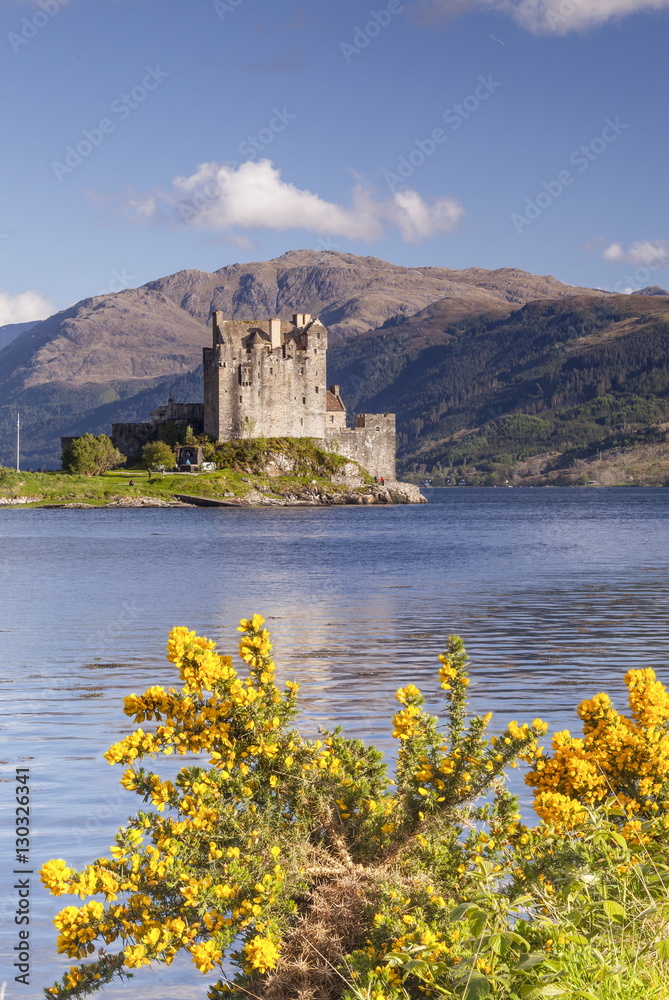 Eilean Donan castle and Loch Duich, The Highlands, Scotland Eilean Donan castle and Loch Duich, The Highlands, Scotland