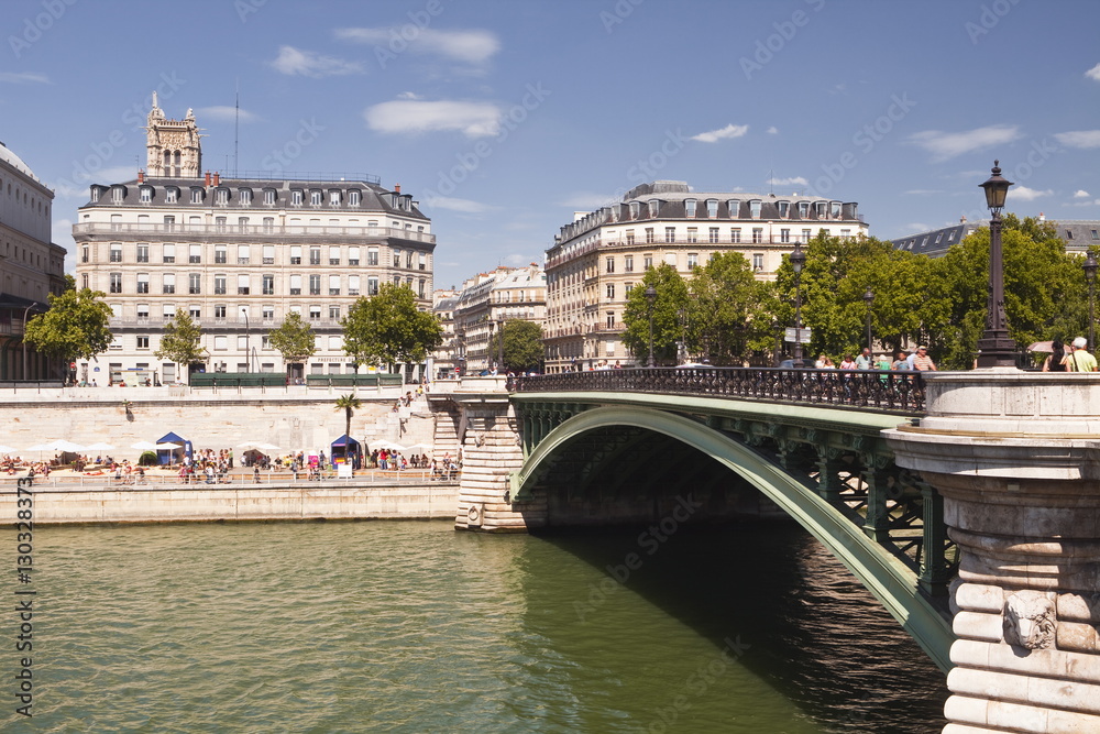 Pont d'Arcole with the annual Paris Plage on the banks of the River Seine, Paris, France Pont d'Arcole with the annual Paris Plage on the banks of the River Seine, Paris, France