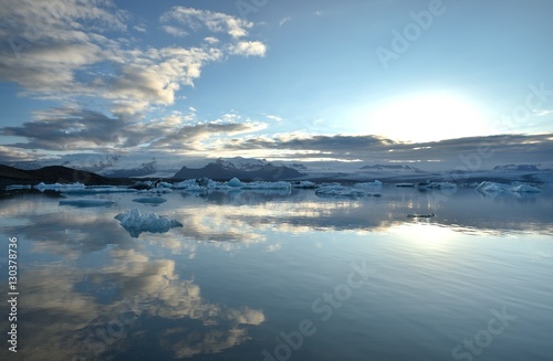 Jokulsarlon Lagoon (Iceland, Europe). Jokulsarlon large glacial lake.