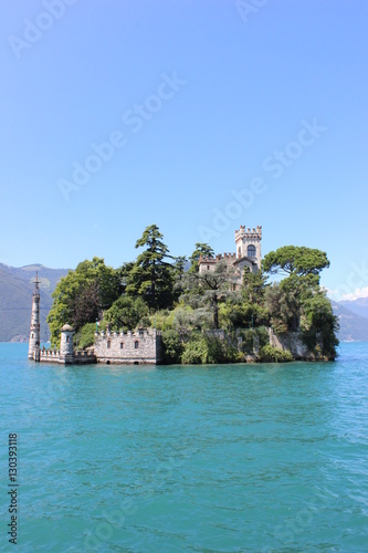 Ile sur le lac d'iséo 