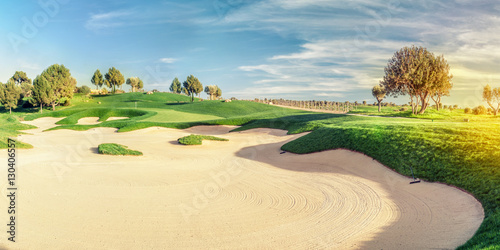golf field landscape panorama photo