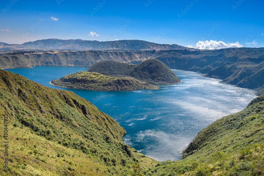 Laguna Cuicocha en la reserva Cotacachi-Cayapas, Ecuador